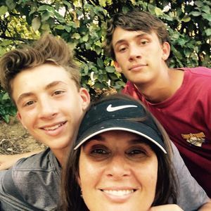 Meet your Posher, Cara